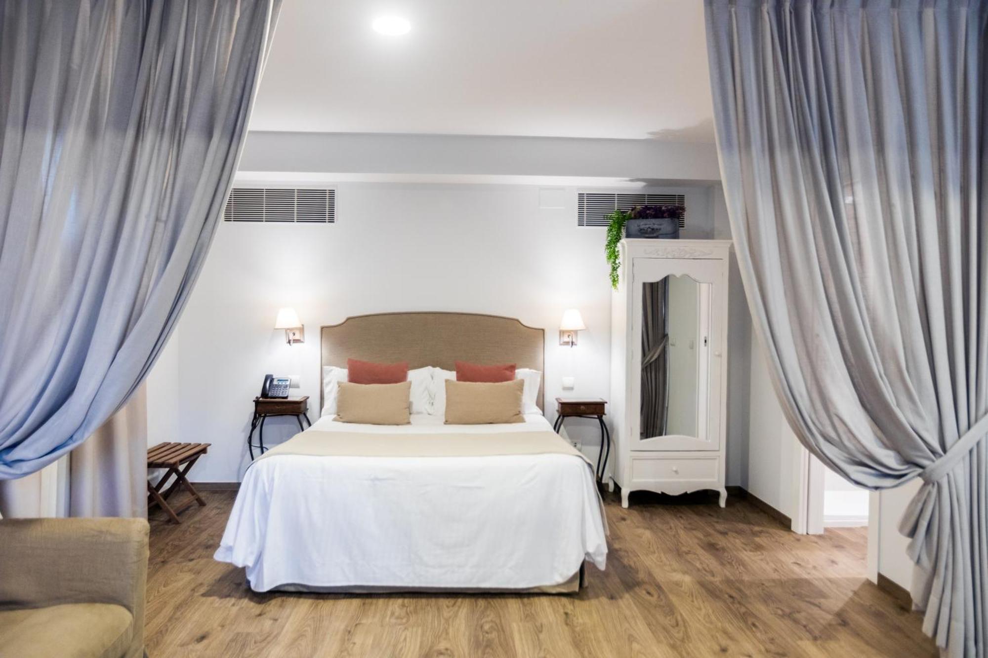 Le Petit Boutique Hotel (Adults Only) سانتاندر المظهر الخارجي الصورة